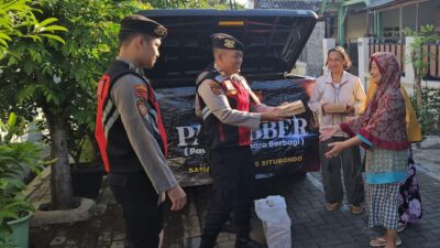 Polres Situbondo Bagikan Makanan Siap Saji untuk Janda dan Kaum Duafa Lewat Program Pasabber