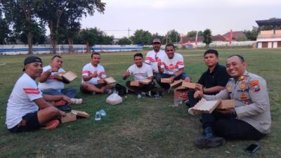 PASABBER Tebar Kebahagiaan, Kasat Samapta Polres Situbondo Beri Apresiasi Panitia Liga Pelajar Bupati Cup Ke-6 Tahun 2025
